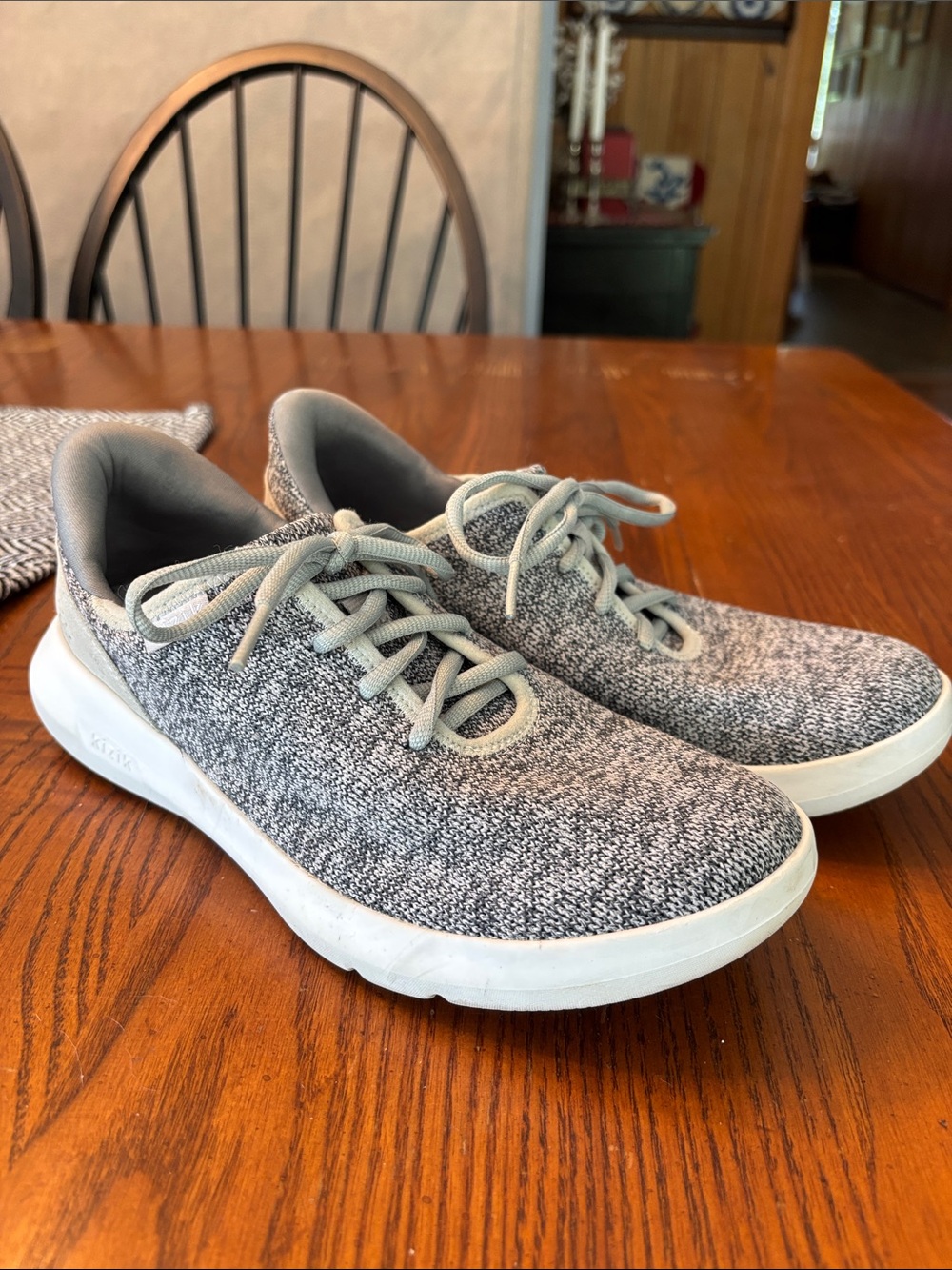 Kizik Madrid Eco-Knit Sneakers Women’s 8